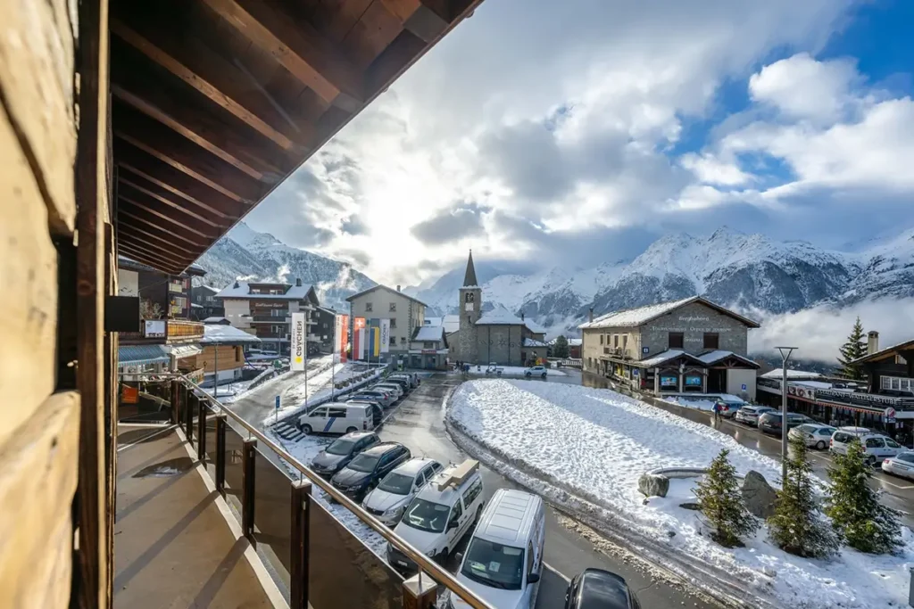 Aussicht vom Hotelzimmer Mountain Lodge in Grächen